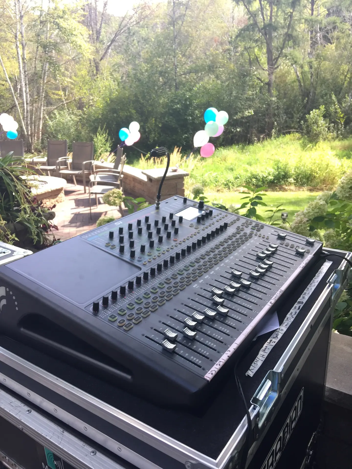 Read more about the article Professional Audio Production and Staging for an Incredible Wedding Experience