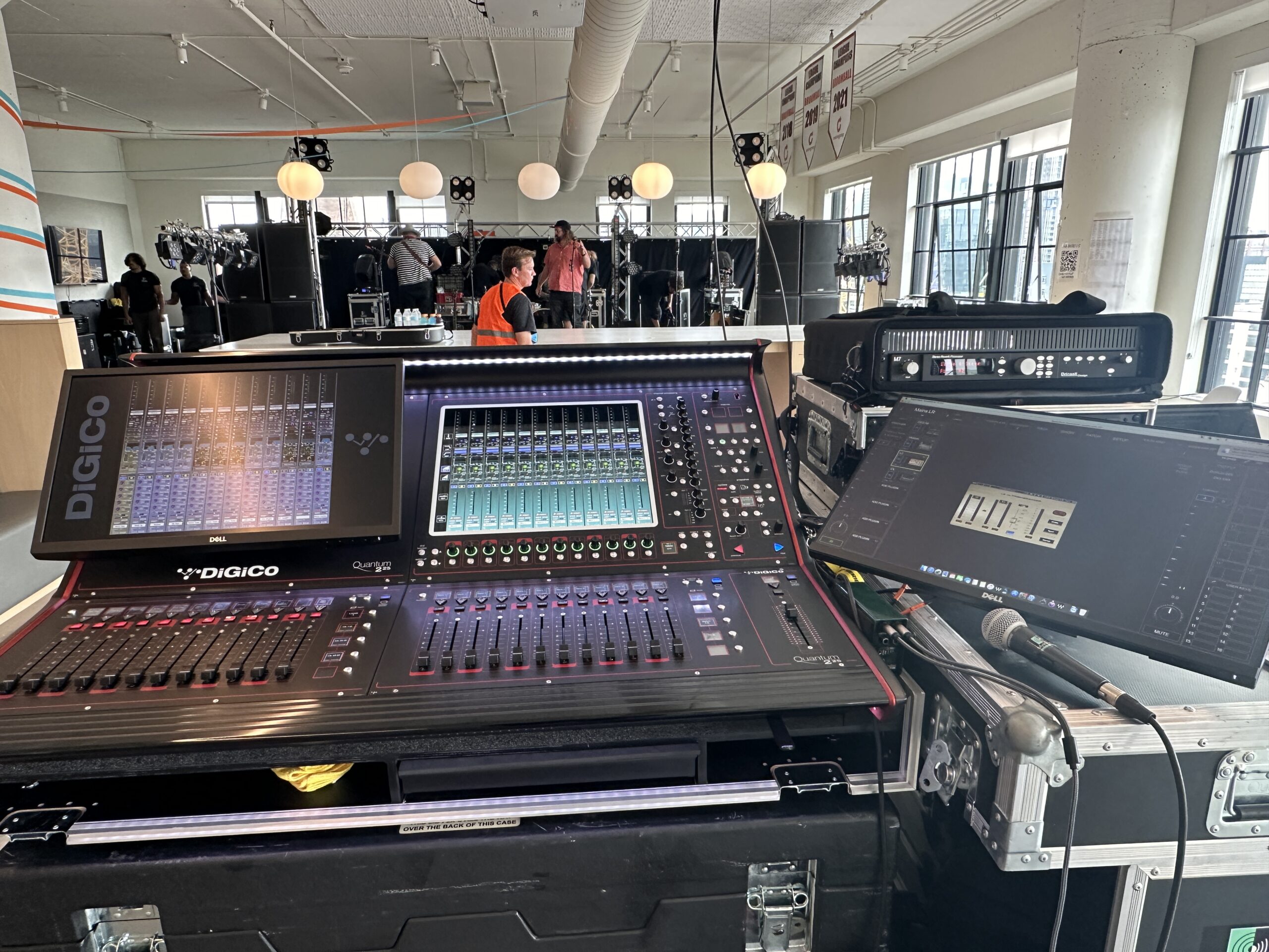 Read more about the article Sound Production for Corporate Events