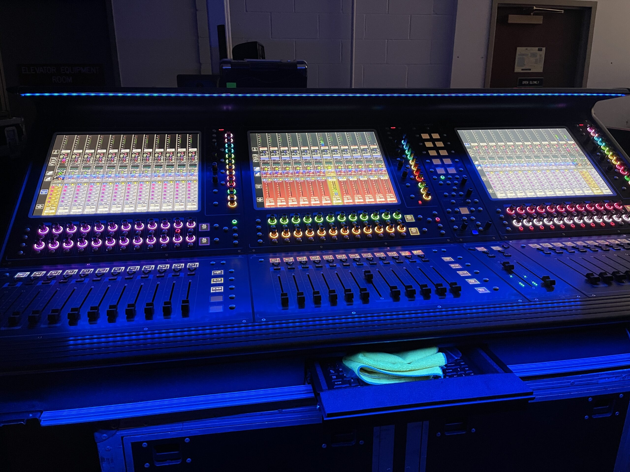 Read more about the article How to Choose a Sound Production Company
